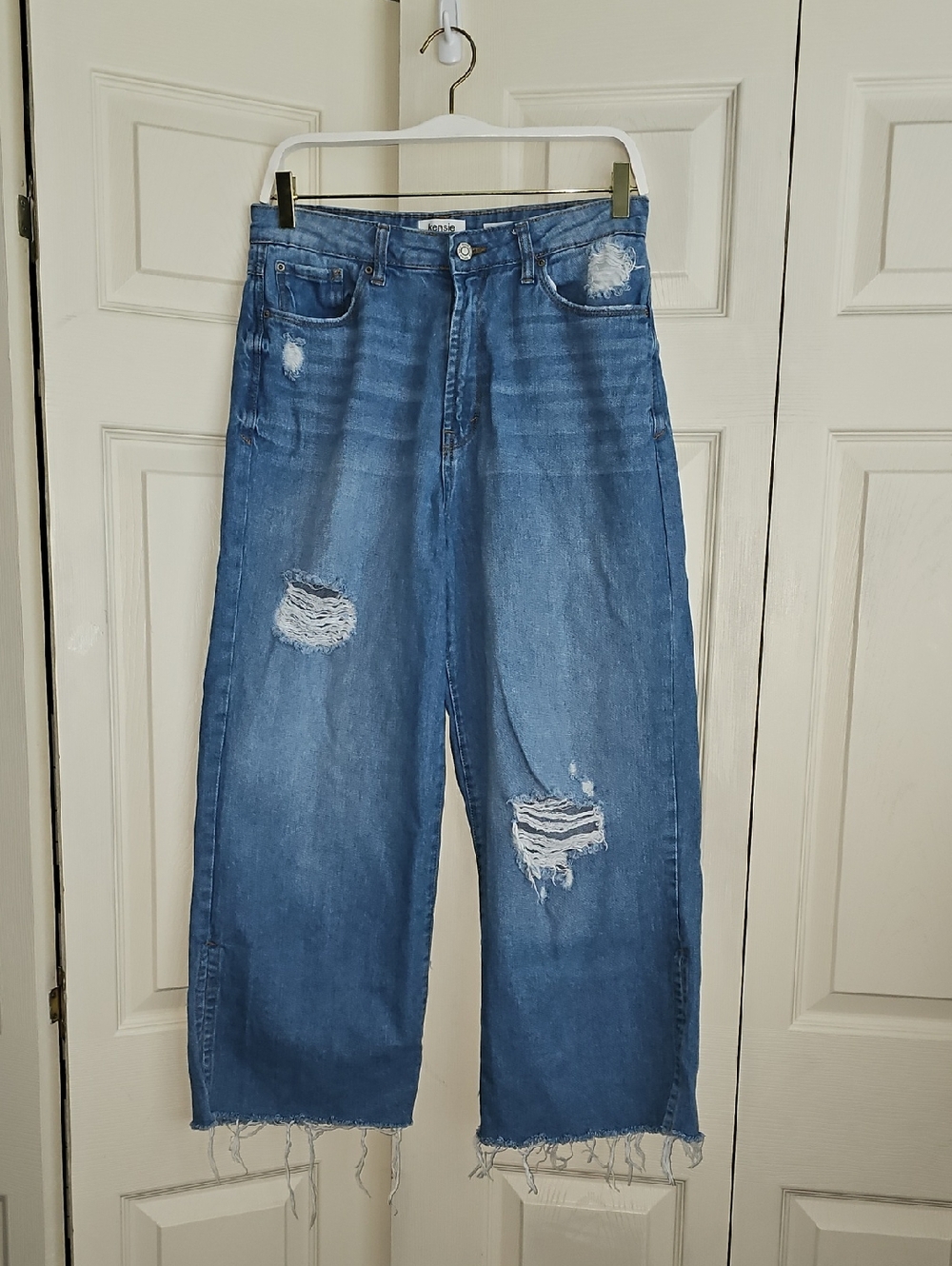 Kensie Wide Leg Distressed Ripped Jeans - Medium Wash - Raw Hem vintage. #0315